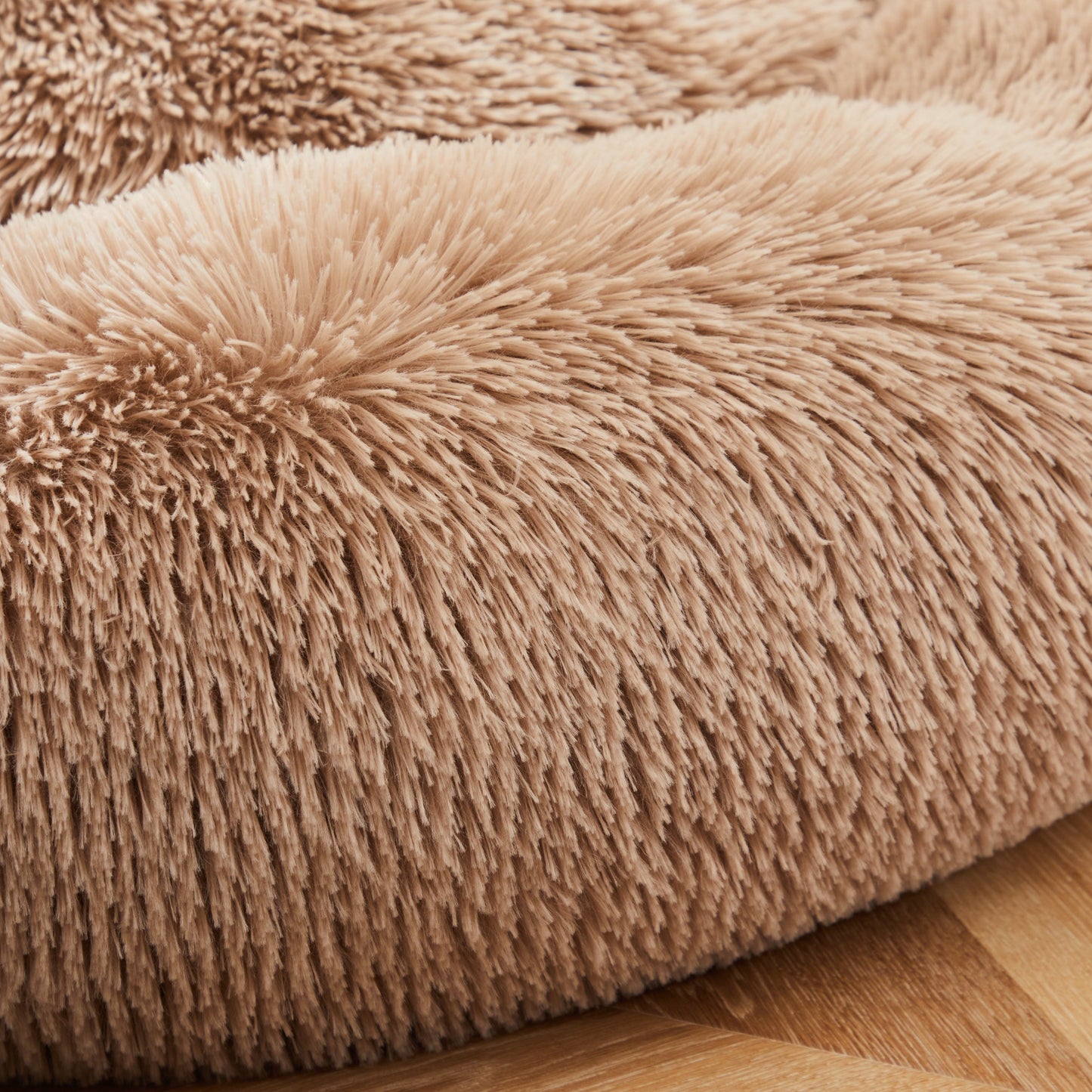 Fluffy Plush Calming Pet Bed - Soft & Washable Anti-Slip Round Bed for Dogs & Cats, Comfort & Support for Anxiety Relief